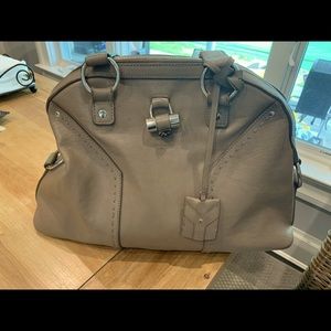 YVES SAINT LAURENT BEAUTIFUL,  soft taupe PRELOVED Muse Tote